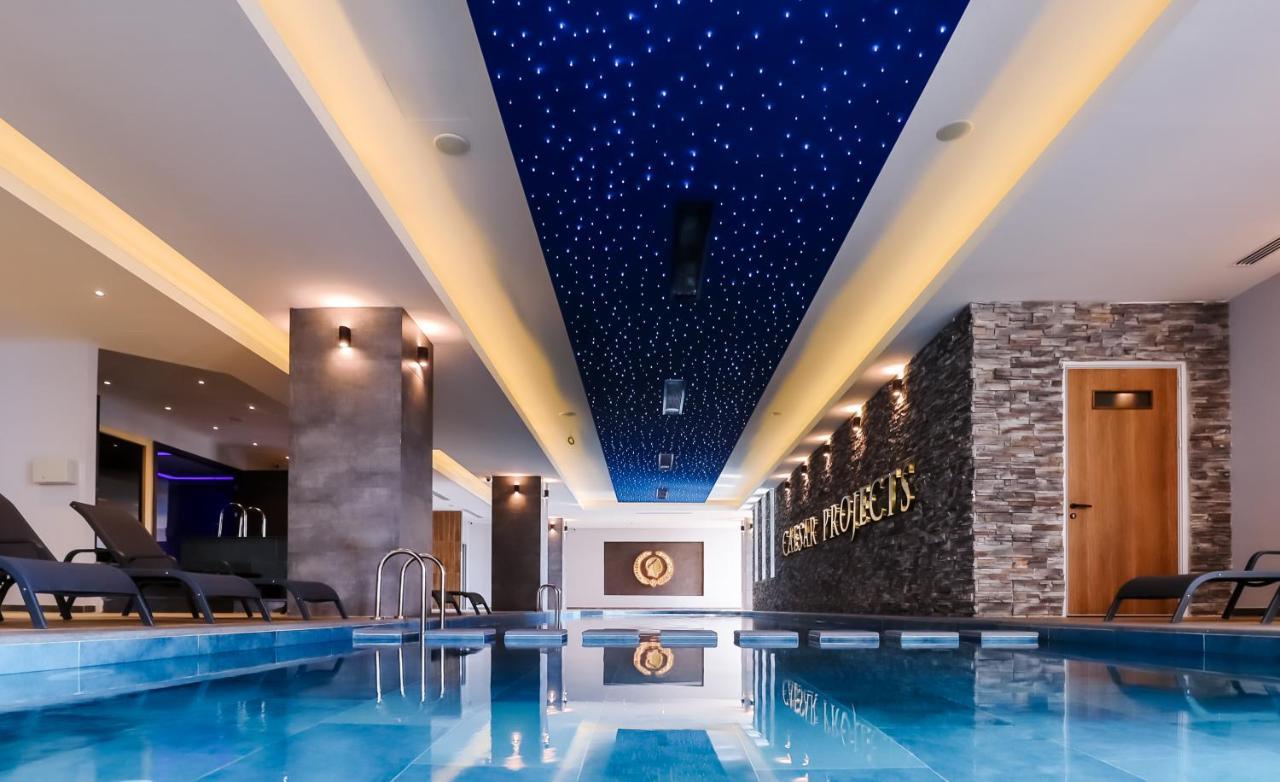 Luxury Sea View Two Bedroom Apartment In Caesar Resort & Spa, Long Beach Perivolia tou Trikomou Kültér fotó